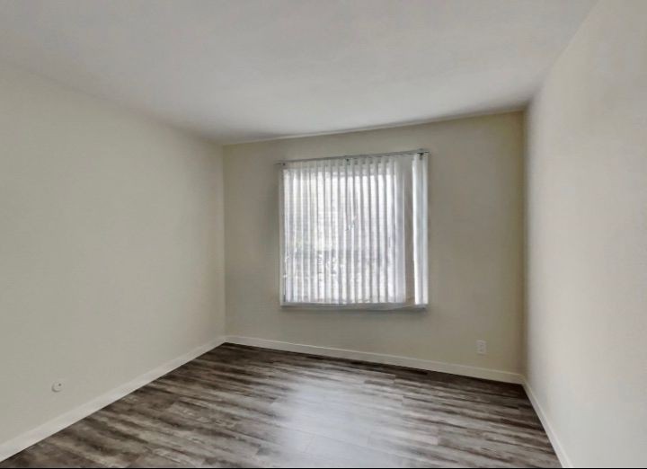 2 Bed 2 Bath Unit in Oakland, CA-3