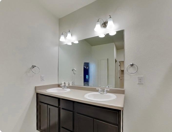 4 Bed 2 Bath Unit in Aurora, CO-10