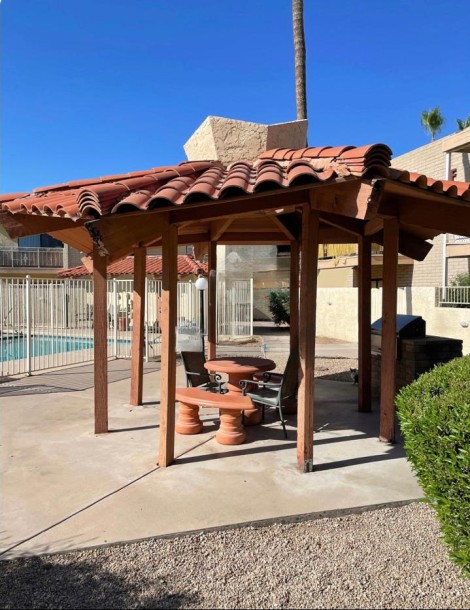 2 Bed 2 Bath Unit in Phoenix, AZ-13