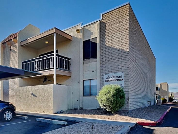 2 Bed 2 Bath Unit in Phoenix, AZ-1