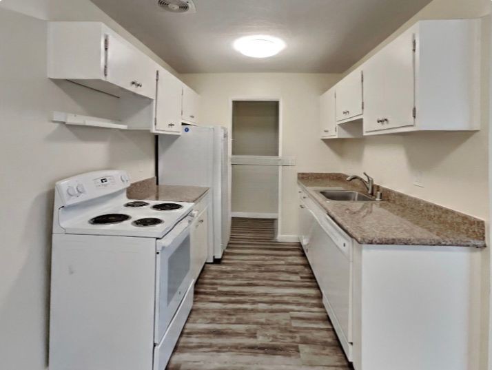 2 Bed 2 Bath Unit in Oakland, CA-10