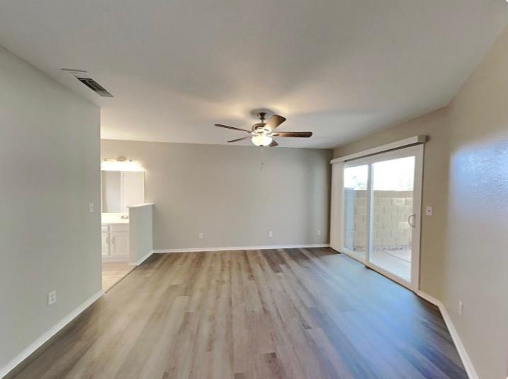 2 Bed 2 Bath Unit in Phoenix, AZ-11