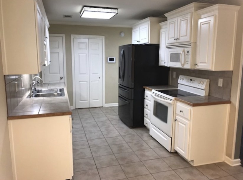 4 Bed 2 Bath Unit in Jacksonville, AR-10