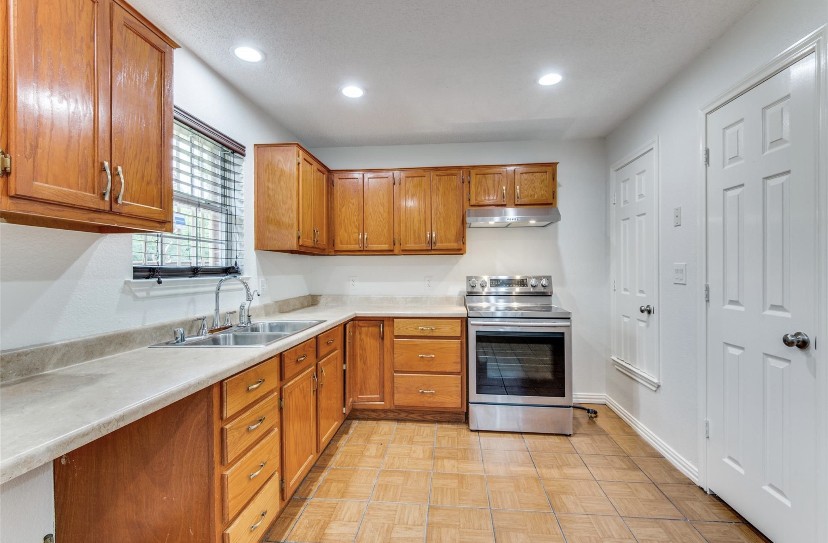 3 Bed 2 Bath Unit in Dallas, TX-3