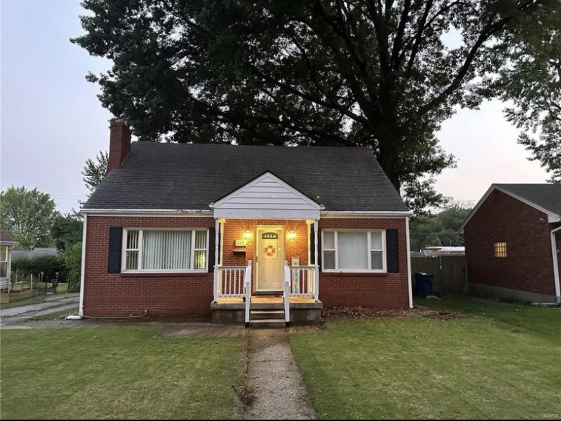 4 Bed 2 Bath Unit in Alton, IL-1