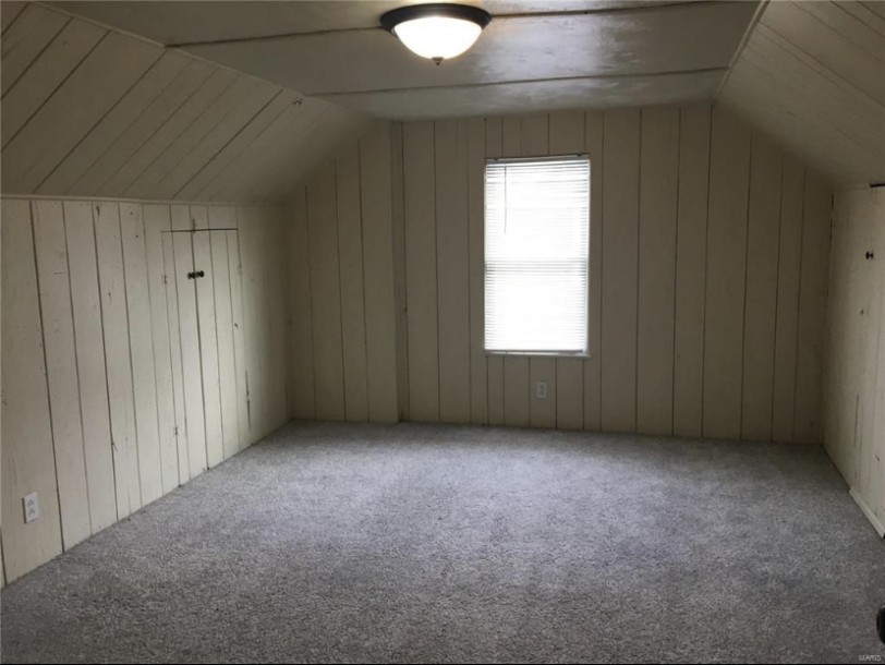 4 Bed 2 Bath Unit in Alton, IL-6