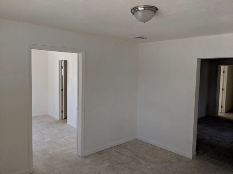 3 Bed 2 Bath unit in phoenix, Az-3