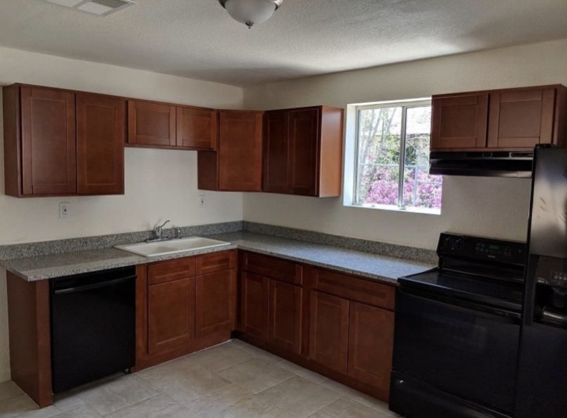 3 Bed 2 Bath unit in phoenix, Az-9